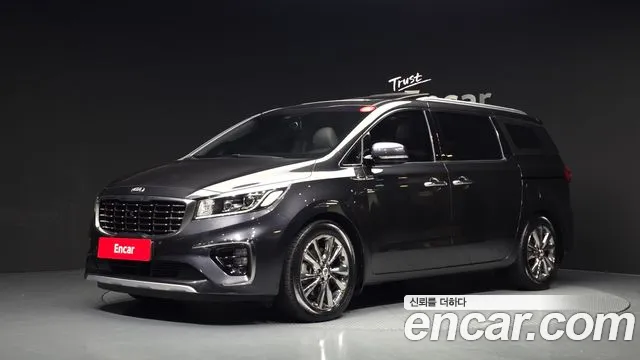 Kia Canival 2019 — photo 1