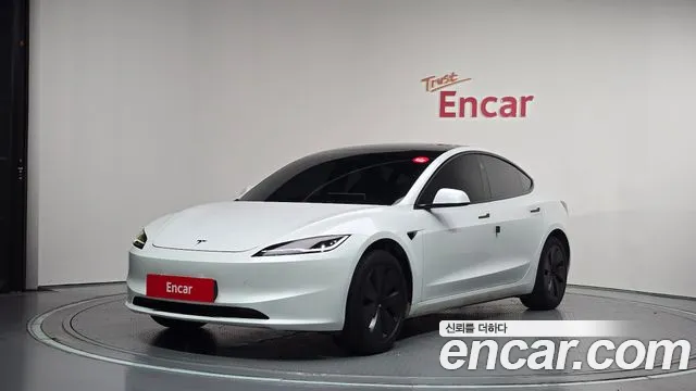 Tesla Model 3 2024 — photo 1