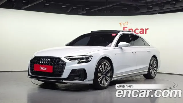 Audi A8 2023 — photo 1