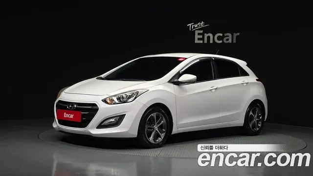 Hyundai i30 2015 — photo 1