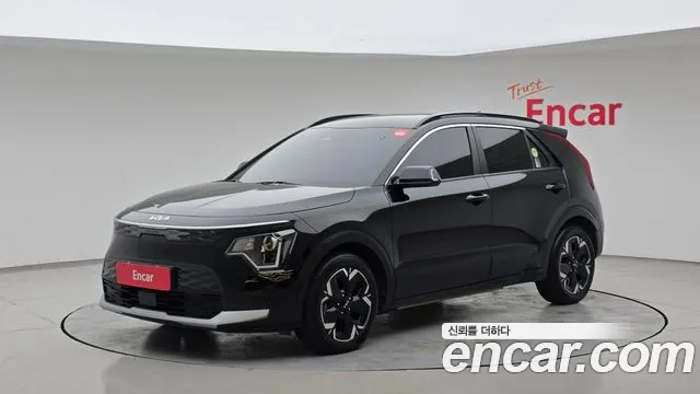 Kia Niro 2023 — photo 1