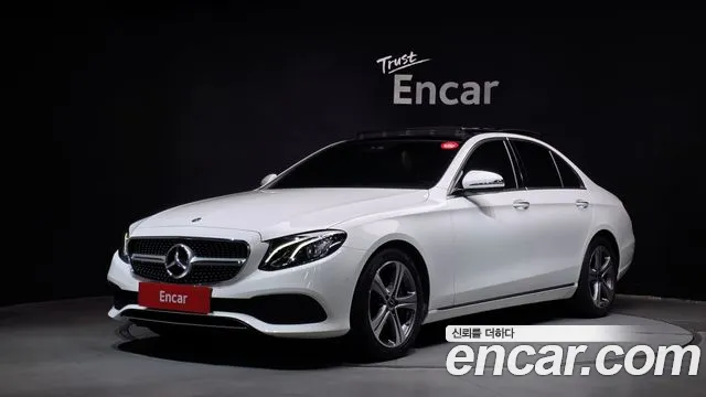 Mercedes-Benz E-Class 2019 — photo 1