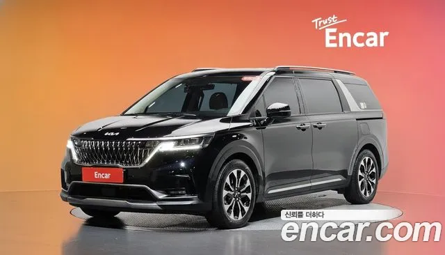 Kia Canival 2023 — photo 1