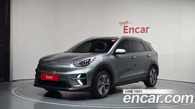 Kia Niro 2022 — photo 1