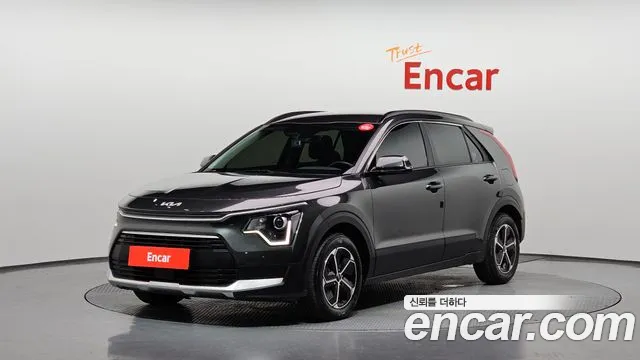 Kia Niro 2022 — photo 1