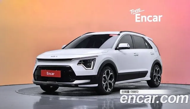 Kia Niro 2023 — photo 1