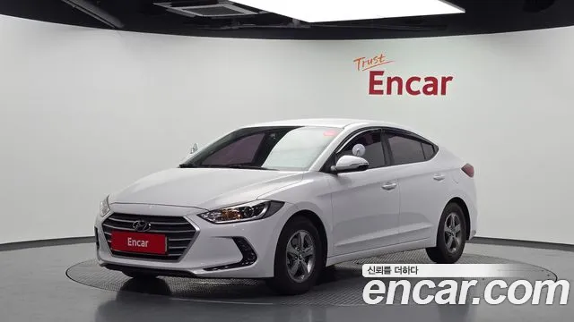 Hyundai AVANTE 2017 — photo 1