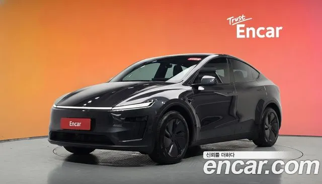 Tesla Model Y 2026 — photo 1