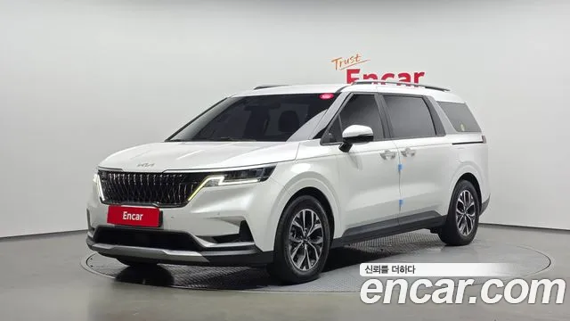 Kia Canival 2023 — photo 1