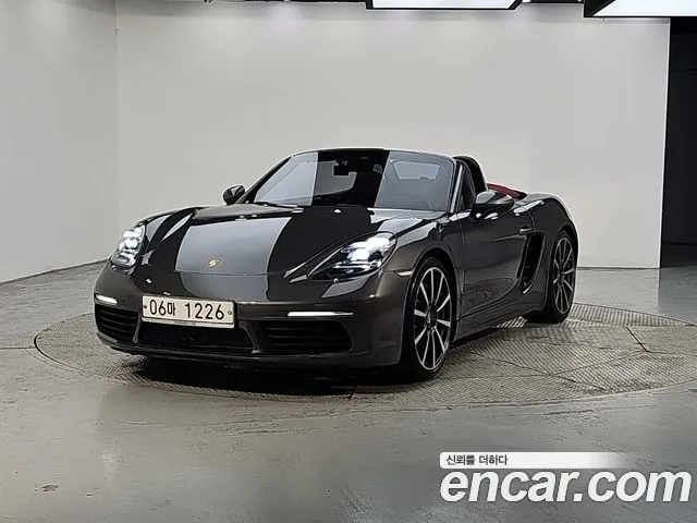 Porsche 718 2018 — photo 1