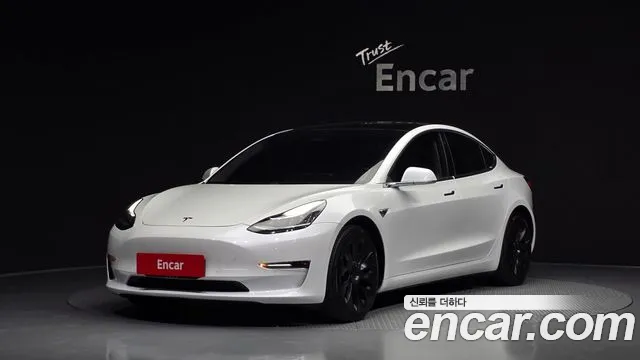 Tesla Model 3 2020 — photo 1