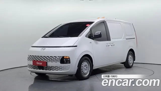 Hyundai Staria 2022 — photo 1