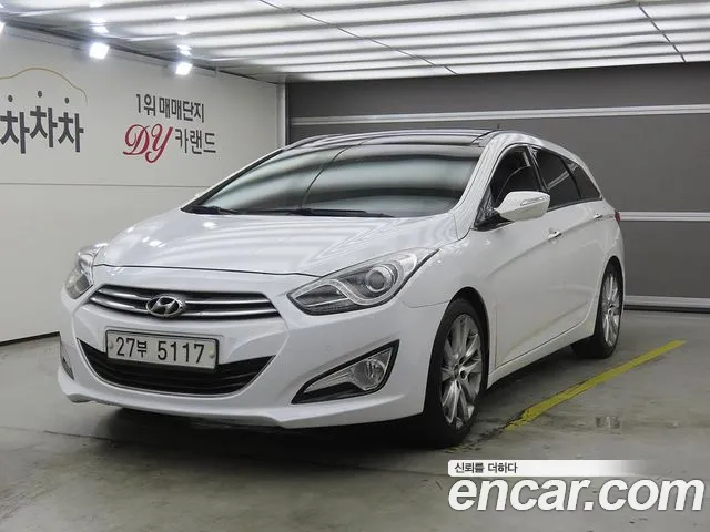 Hyundai i40 2012 — photo 1