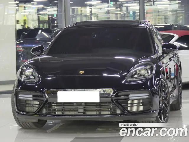 Porsche Panamera 2019 — photo 1