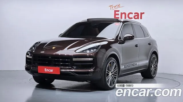 Porsche Cayenne 2021 — photo 1