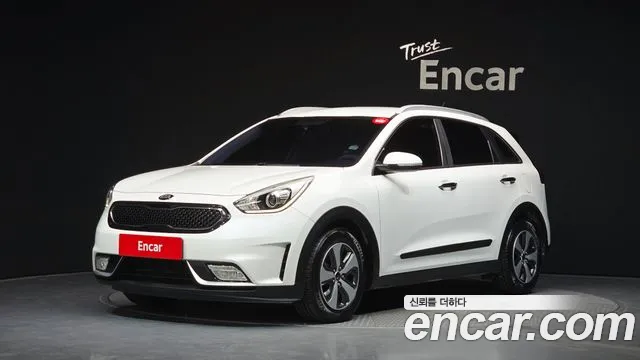 Kia Niro 2017 — photo 1