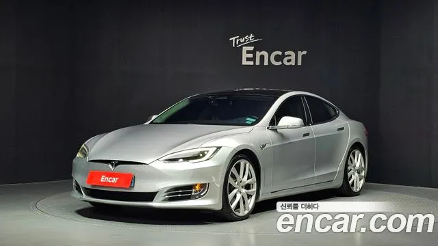 Tesla Model S 2017 — photo 1