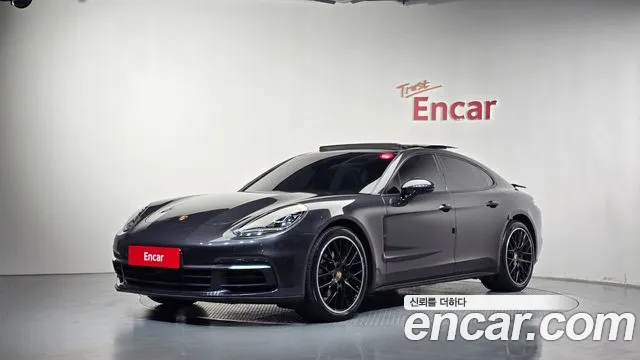 Porsche Panamera 2018 — photo 1