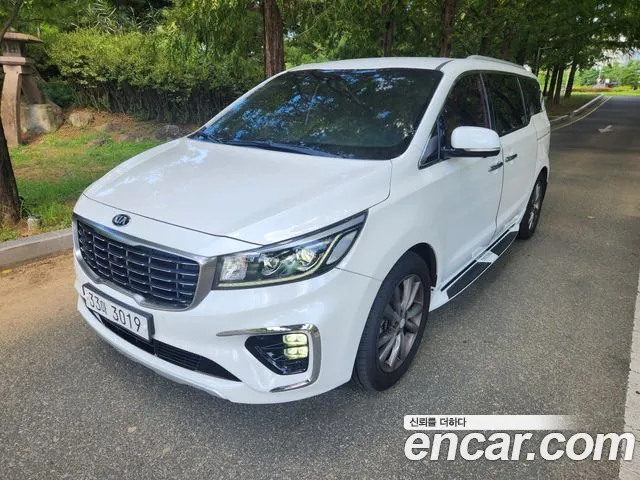 Kia Canival 2019 — photo 1