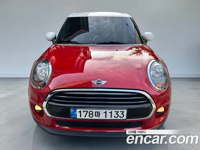 Mini Cooper 2016 — photo 1