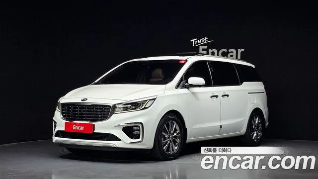 Kia Canival 2019 — photo 1