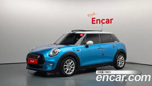 Mini Cooper 2015 — photo 1
