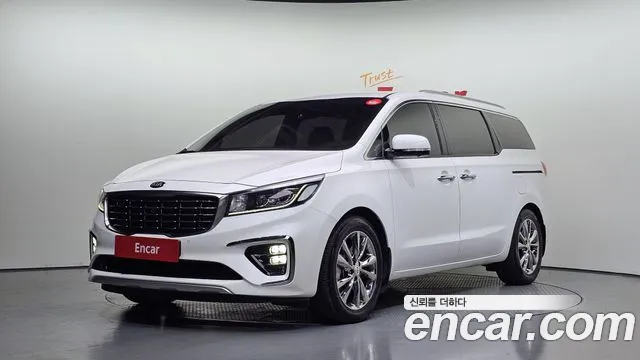 Kia Canival 2019 — photo 1