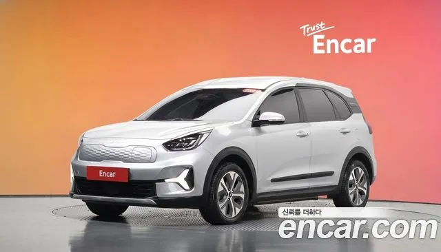 Kia Niro 2023 — photo 1