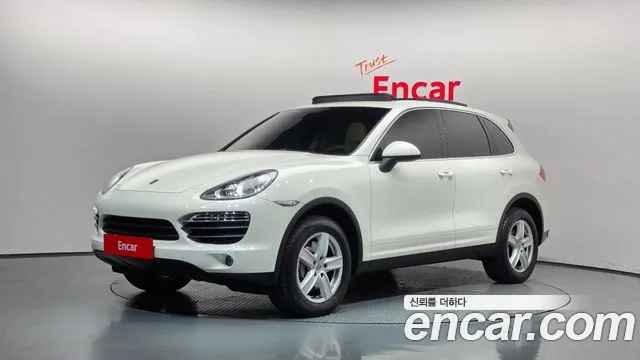 Porsche Cayenne 2012 — photo 1
