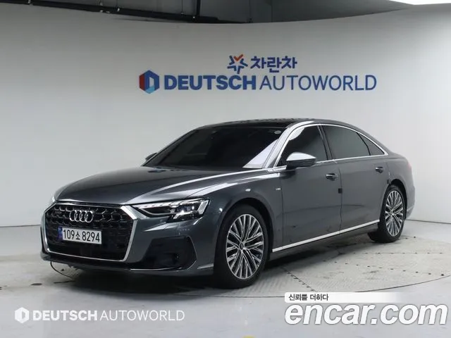 Audi A8 2022 — photo 1