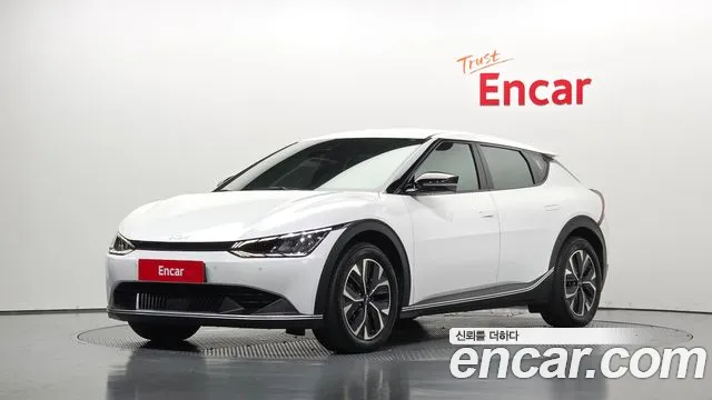Kia EV6 2023 — photo 1