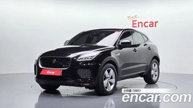 Jaguar E-PACE 2018 — photo 1