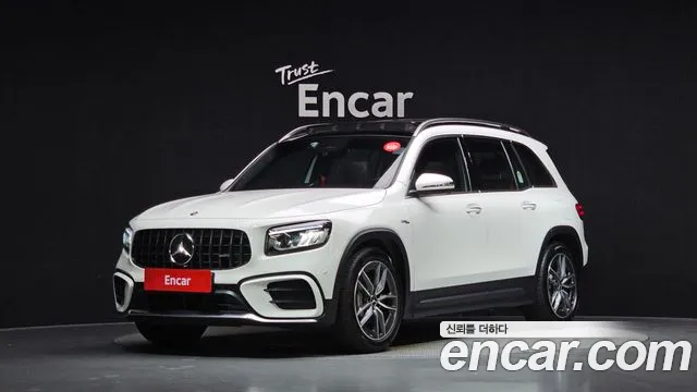 Mercedes-Benz GLB-Class 2025 — photo 1
