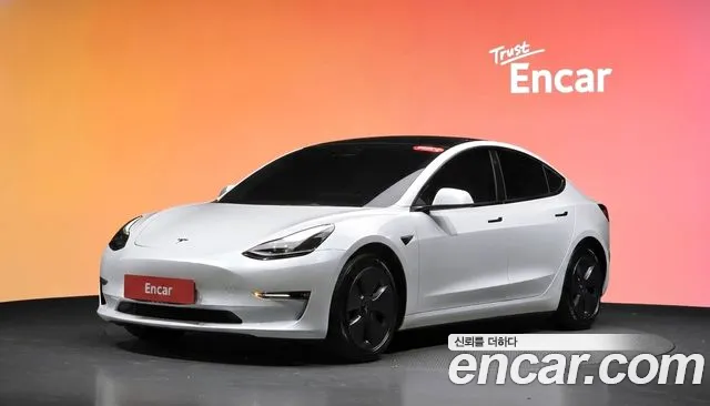 Tesla Model 3 2022 — photo 1