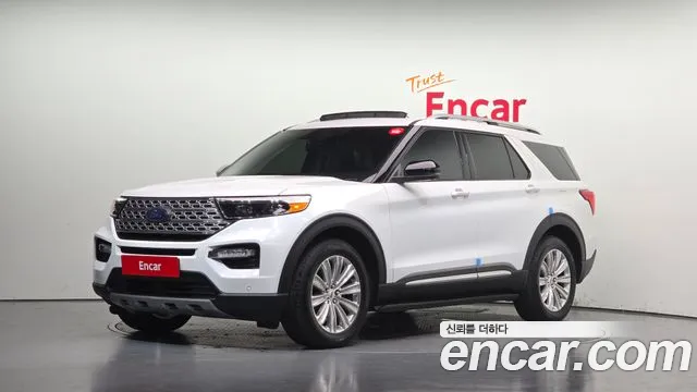 Ford Explorer 2021 — photo 1