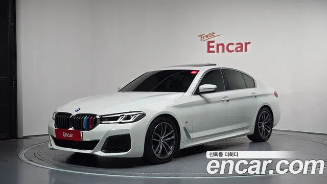 BMW 5-Series 2021 — photo 1