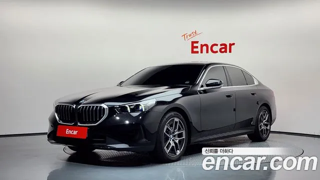 BMW 5-Series 2025 — photo 1