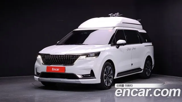 Kia Canival 2023 — photo 1