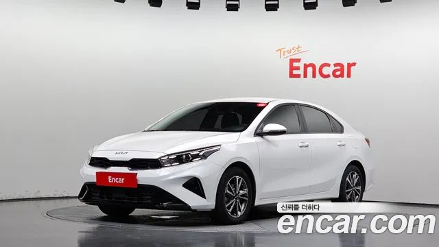 Kia K3 2023 — photo 1