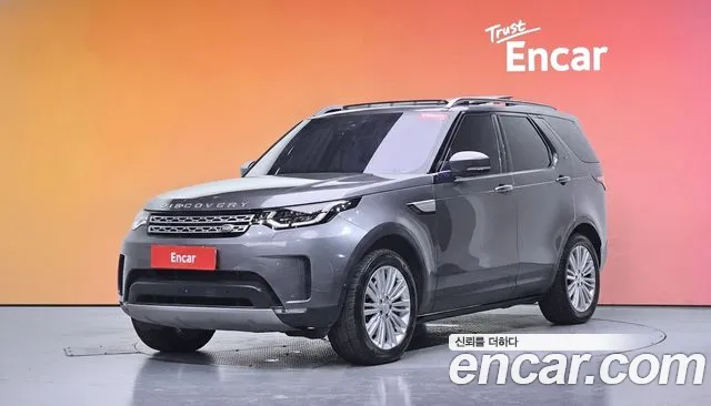 Land Rover Discovery 2019 — photo 1