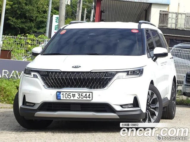 Kia Canival 2021 — photo 1