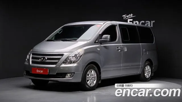 Hyundai Starex 2017 — photo 1