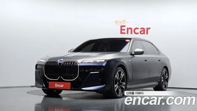 BMW 7-Series 2024 — photo 1