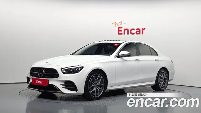 Mercedes-Benz E-Class 2022 — photo 1