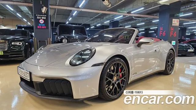 Porsche 911 2025 — photo 1