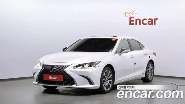 Lexus ES 2020 — photo 1