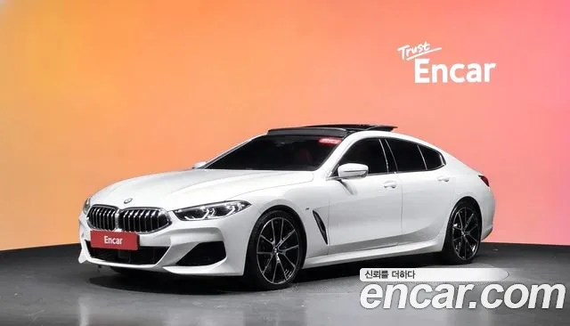 BMW 8-Series 2021 — photo 1