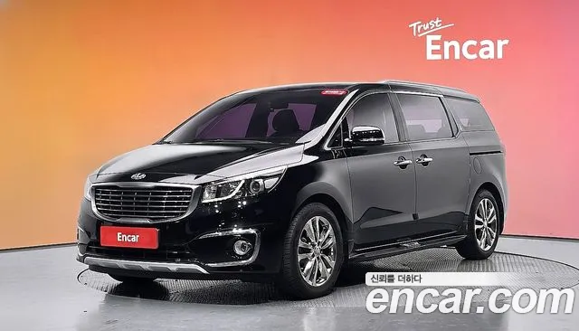Kia Canival 2017 — photo 1