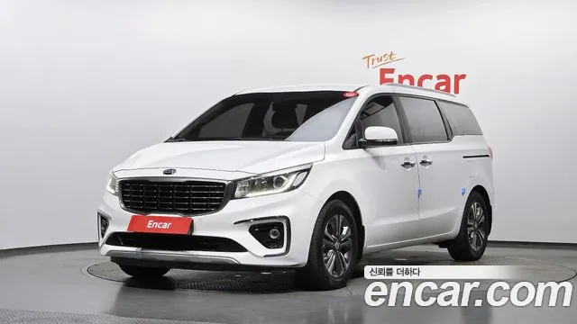 Kia Canival 2020 — photo 1