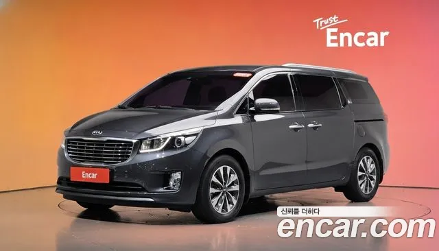 Kia Canival 2015 — photo 1